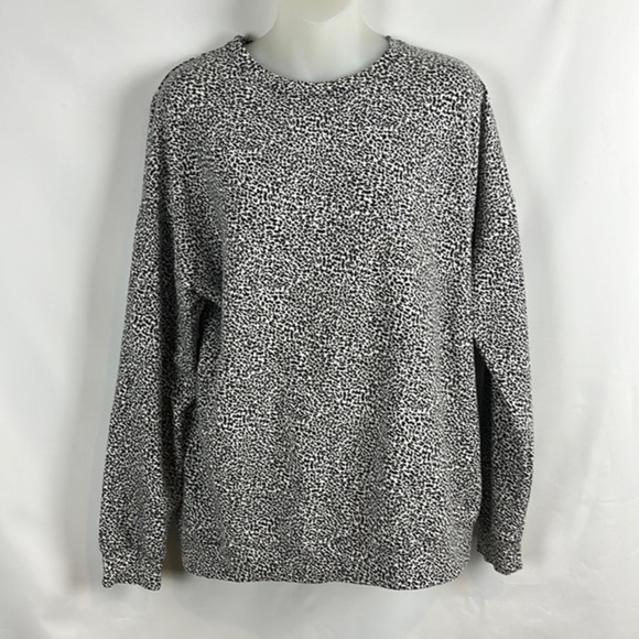 Athleta Studio to Street Animal Cheetah Printed Pullover Sweatshirt Size M - Picture 4 of 10